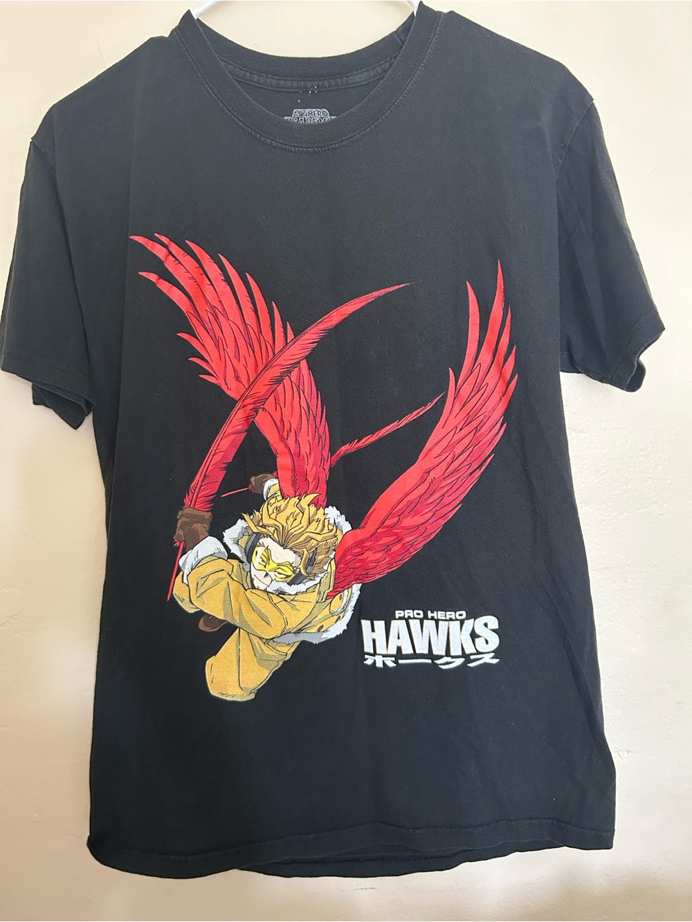 Vintage Pro Hero Hawks Graphic T‑Shirt - Black with Red Wings Medium
